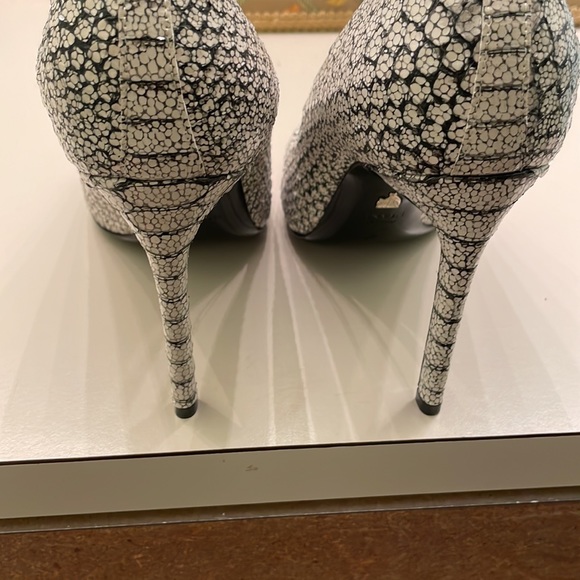 Lanvin Stiletto heels in python - Picture 2 of 4